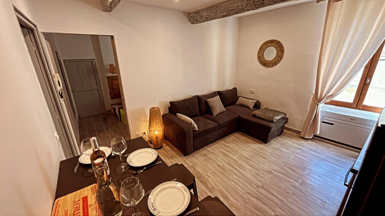Appartement T2 Centre Village Cucuron Eksteriør billede